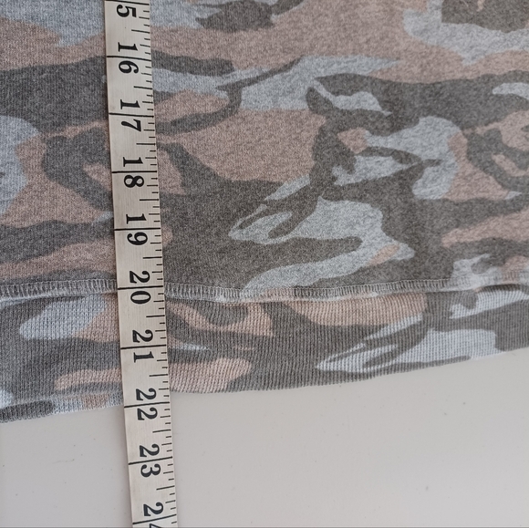 Monrow Camo Sz M Cotton Crewneck Sweatshirt - Picture 7 of 11